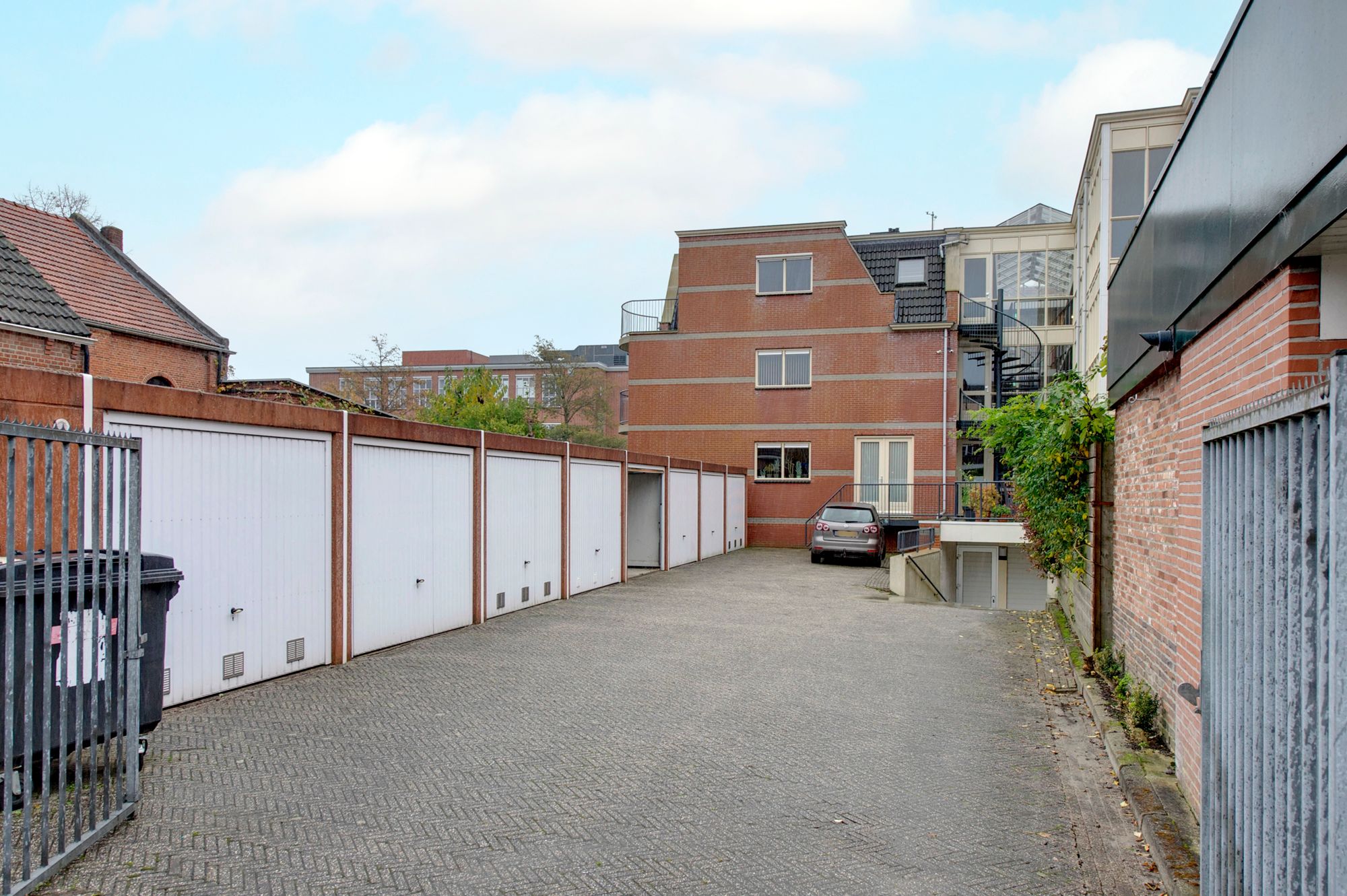 Photo 27 of Burgemeester Venemastraat 11-C4