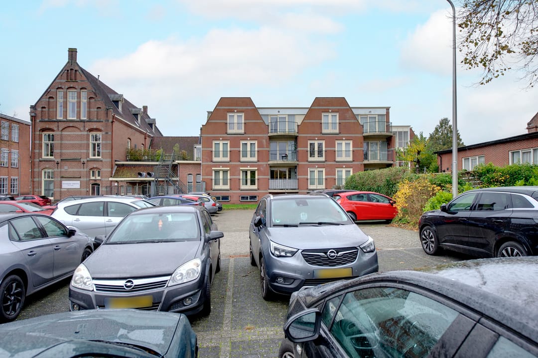 Photo 28 of Burgemeester Venemastraat 11-C4