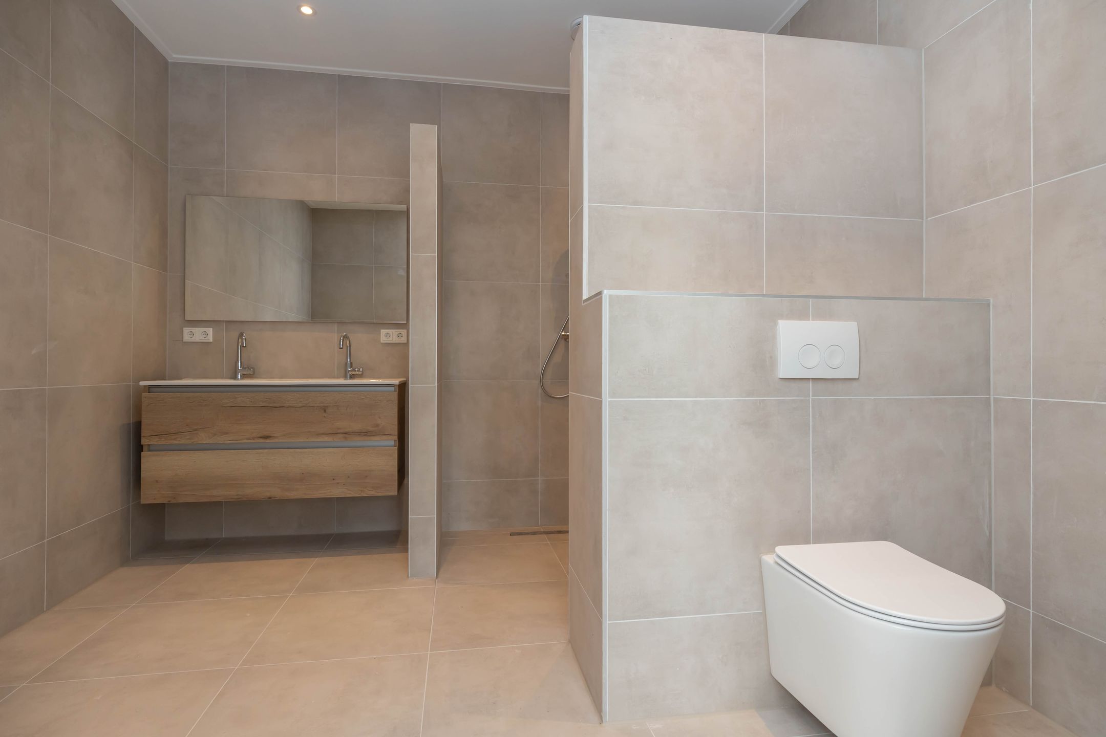 Photo 24 of Jupiterstraat 1-A001