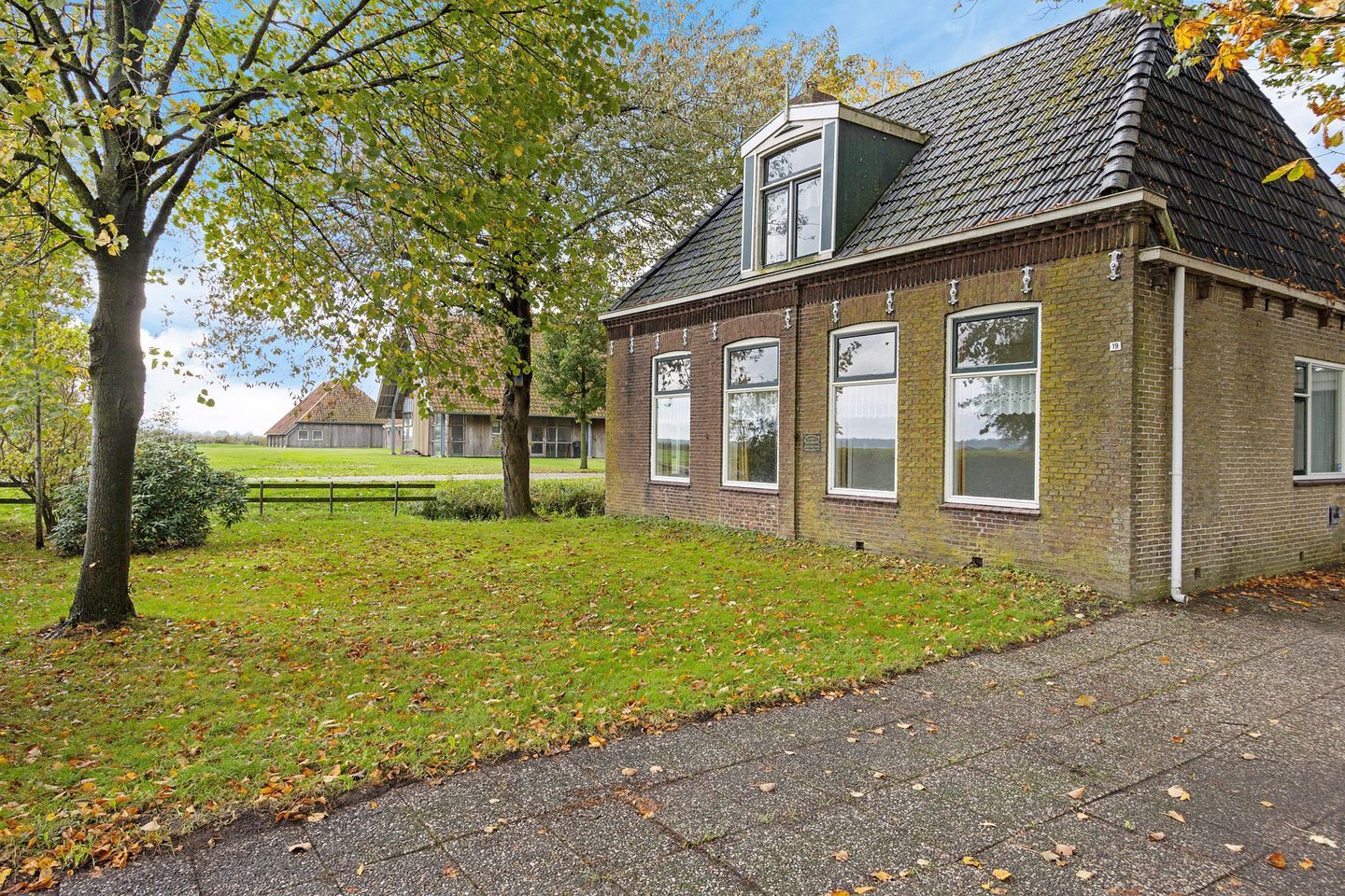 Foto 4 van Nummer 19