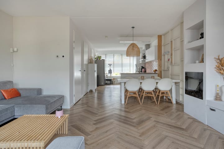 Foto 13 van Carmen 48