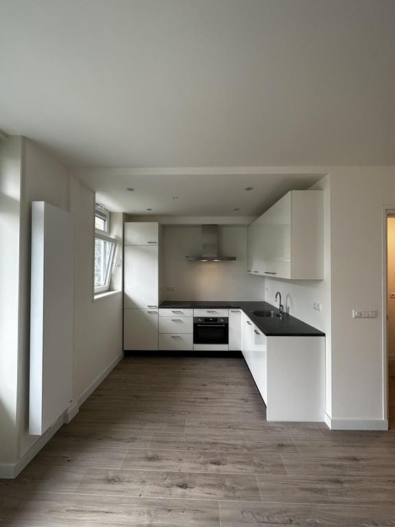 Photo 10 of Waverstraat 68-2