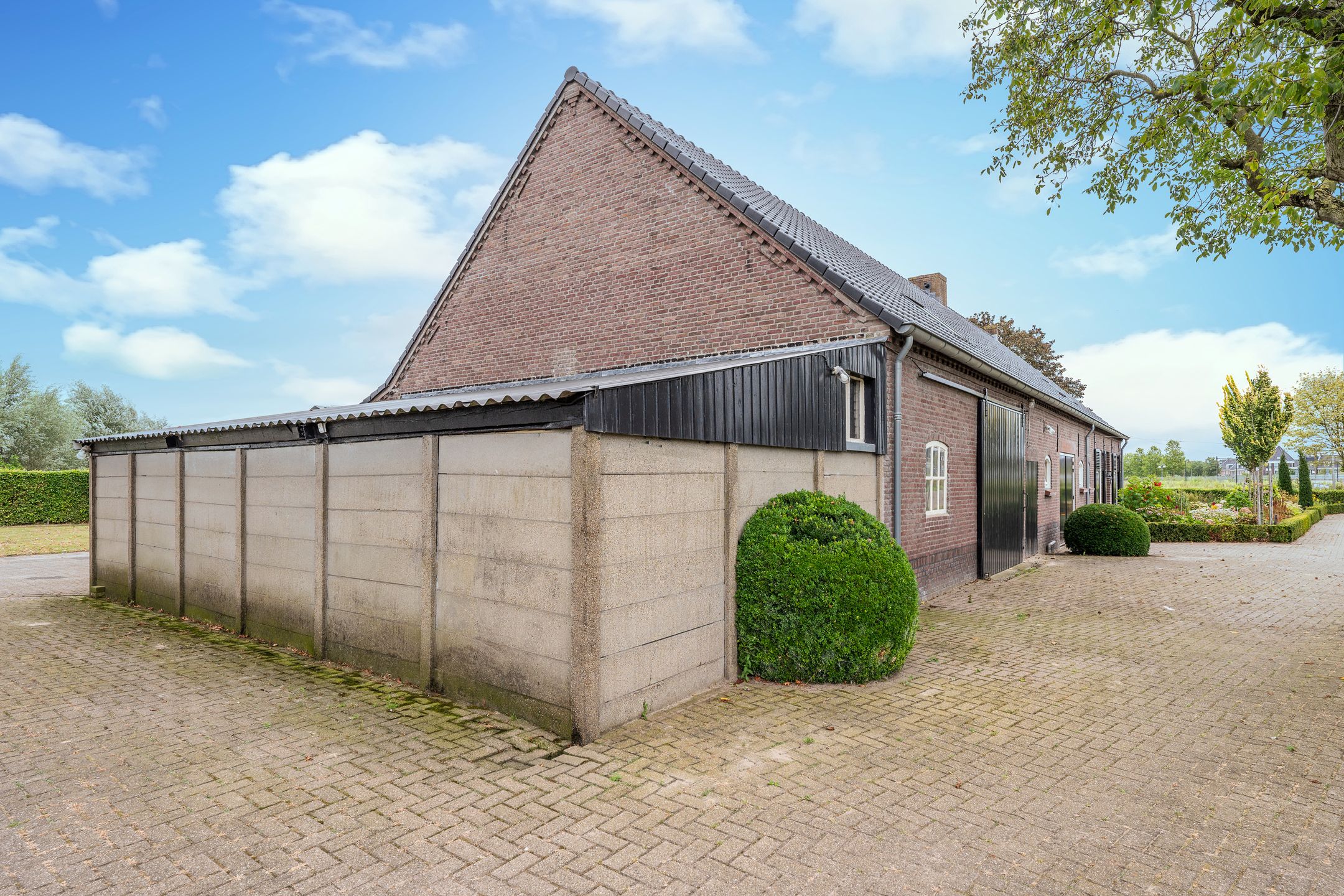 Photo 36 of Diepenbroek 16