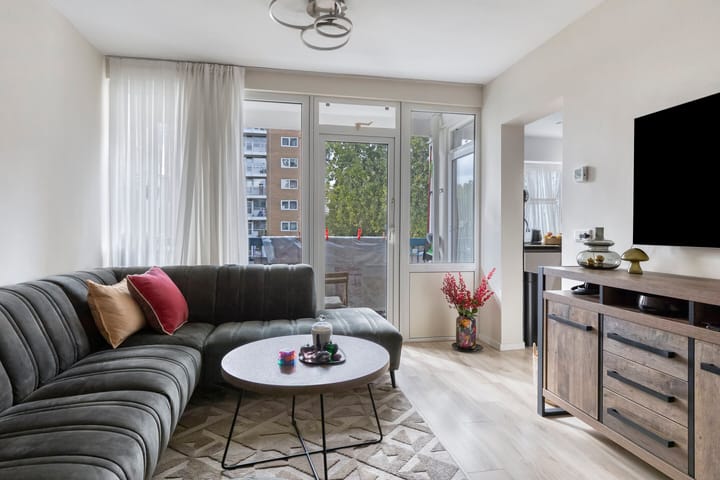 Foto 2 van Poelenburg 442