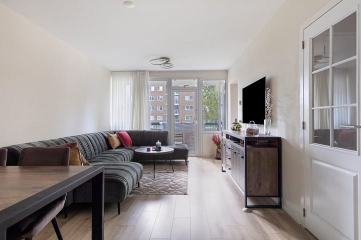 Foto 3 van Poelenburg 442