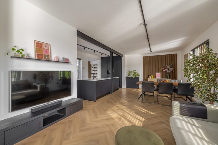 Photo 3 of Oosteind 28