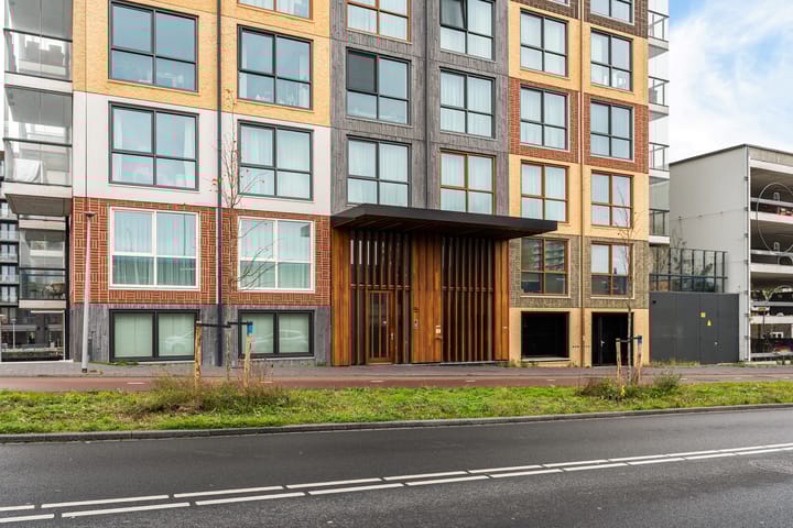 Foto 8 van Waldorpstraat 1672