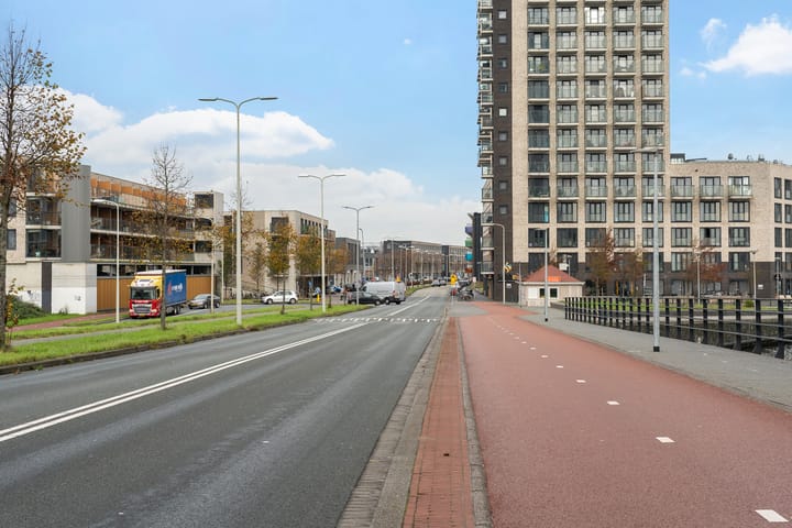 Foto 12 van Waldorpstraat 1672