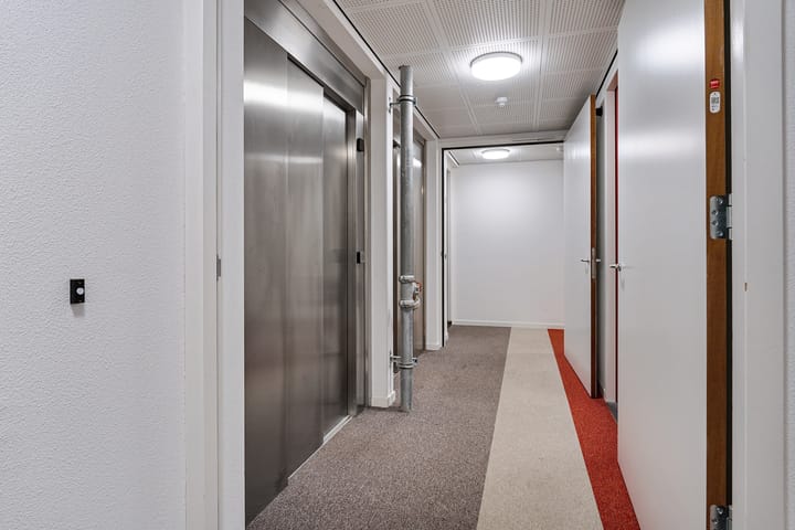 Foto 19 van Waldorpstraat 1672