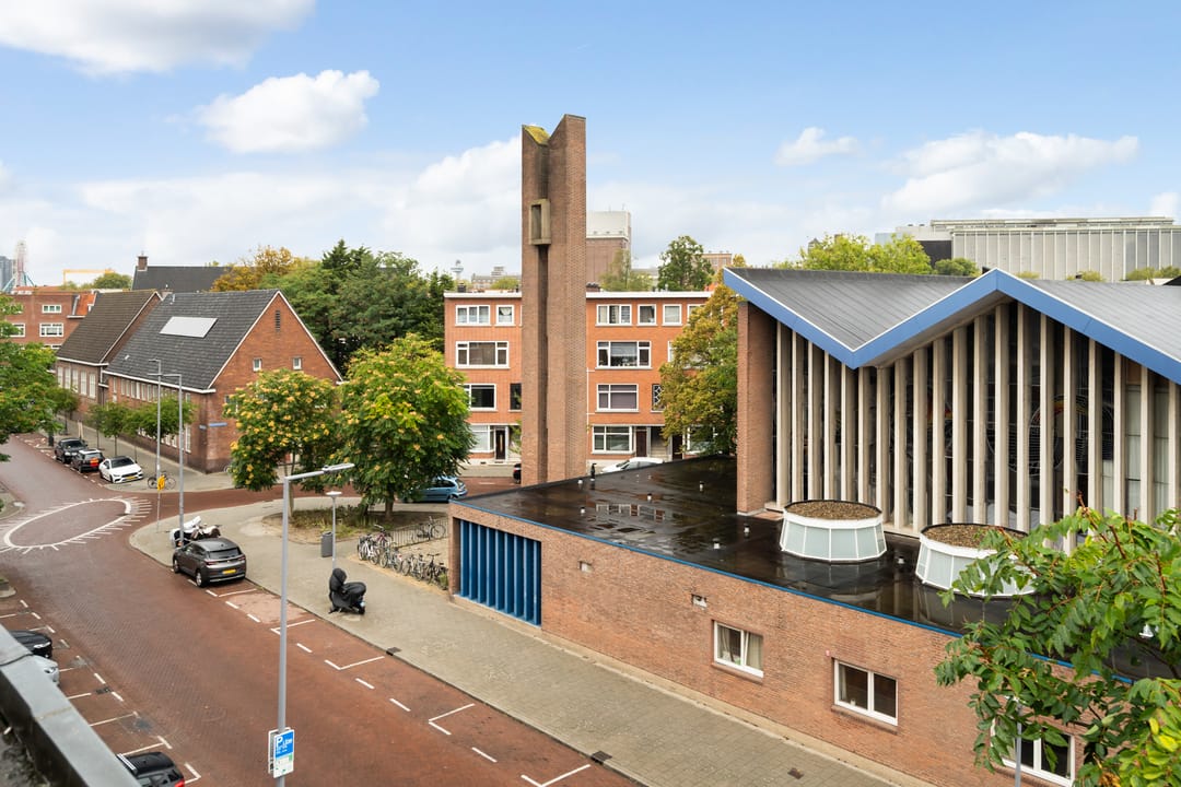 Photo 32 of Bas Jungeriusstraat 134-D