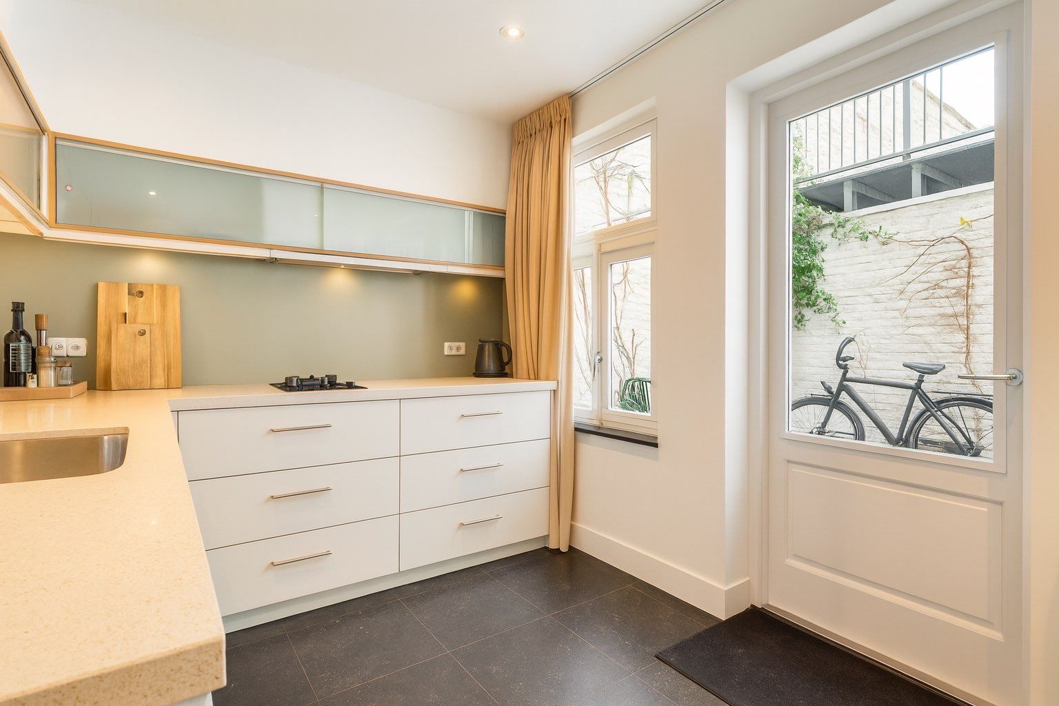 Foto 3 van Wycker Grachtstraat 10-B