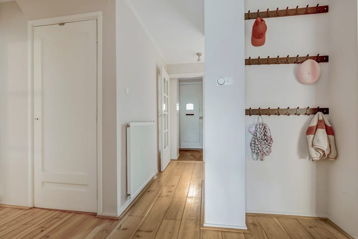 Photo 10 of Rozenboomlaan 42