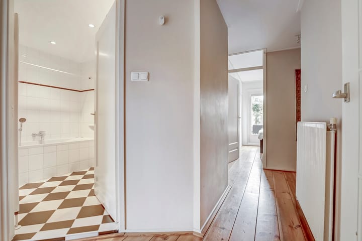 Photo 23 of Rozenboomlaan 42