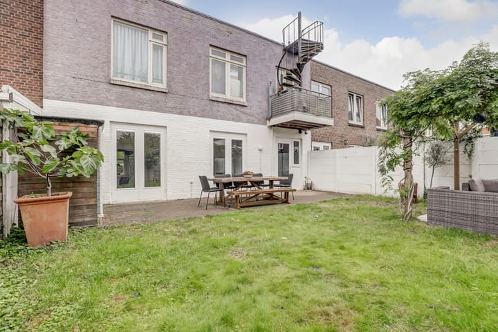 Photo 33 of Rozenboomlaan 42