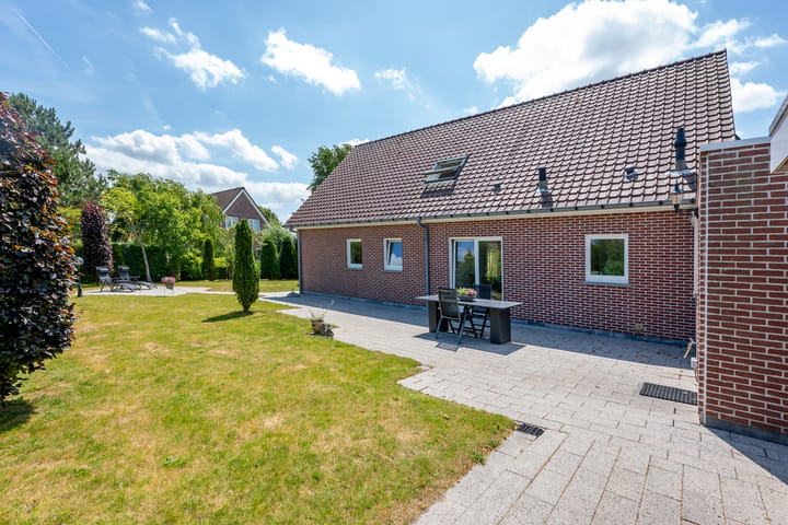 Vrijstaande woning te koop: Polder Klinkerland 1, Nieuwe-Tonge