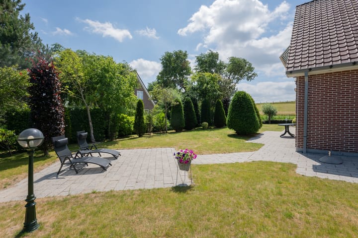 Vrijstaande woning te koop: Polder Klinkerland 1, Nieuwe-Tonge