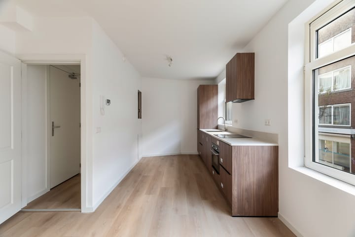 Foto 7 van Heemskerkstraat 114-B01