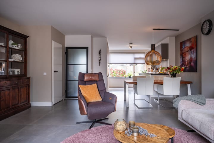 Foto 9 van Crosestein 1503