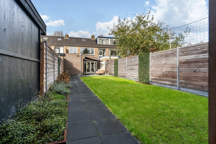 Photo 41 of Pothovenlaan 18