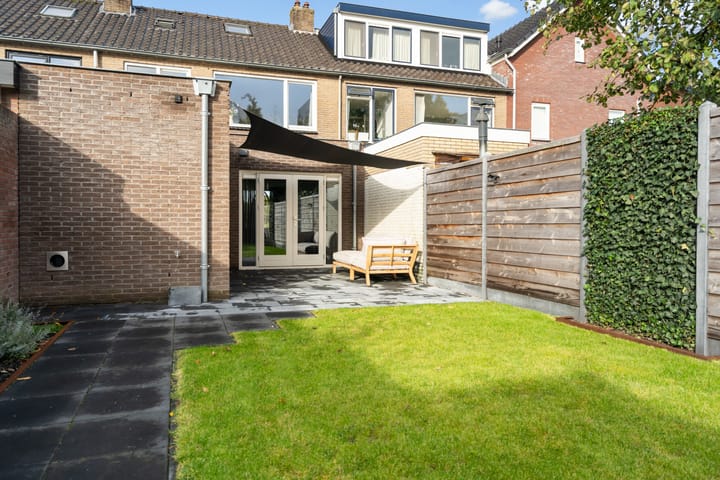 Photo 43 of Pothovenlaan 18