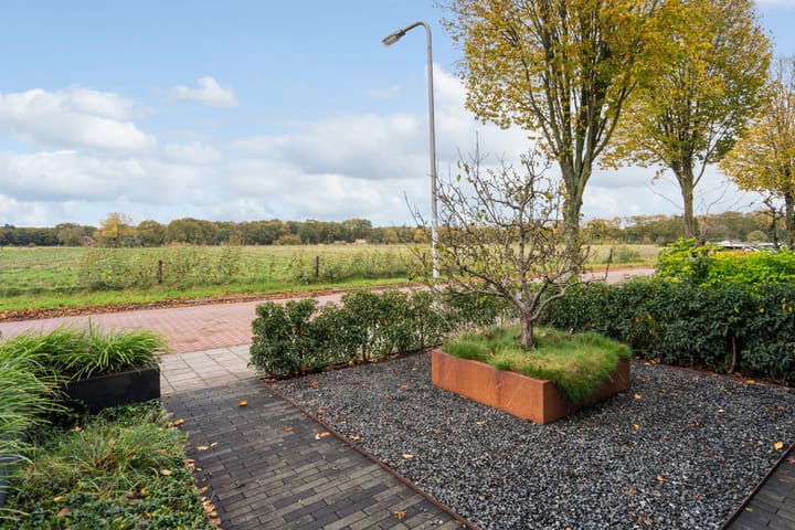 Photo 51 of Pothovenlaan 18