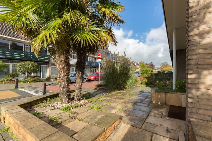 Photo 6 of Breitnerstraat 1