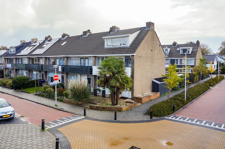 Photo 43 of Breitnerstraat 1