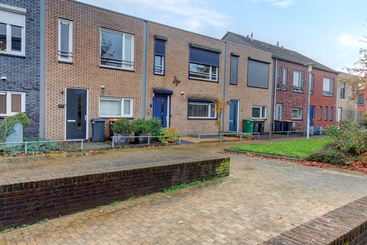 Photo 4 of Keizersmantel 39