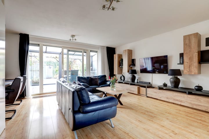 Photo 6 of Keizersmantel 39