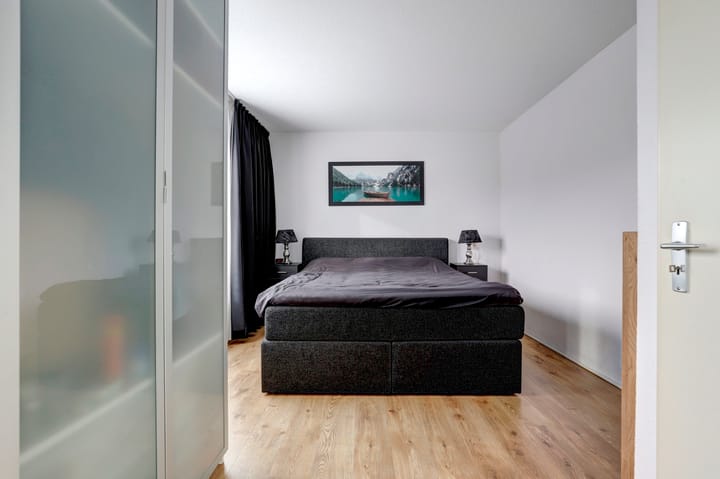 Photo 16 of Keizersmantel 39