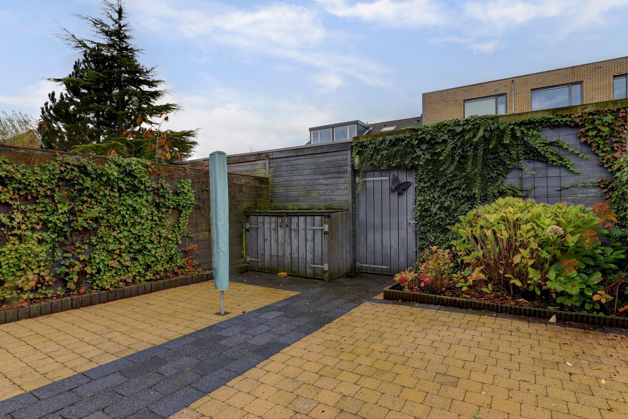 Foto 30 van Keizersmantel 39