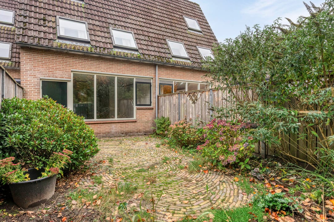 Photo 23 of Robert Stolzstraat 79