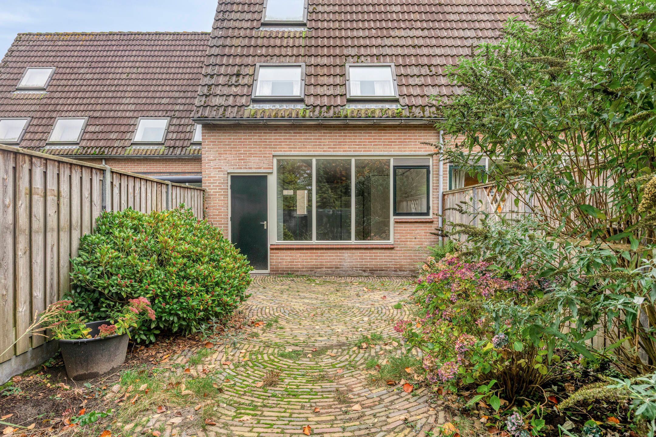 Photo 27 of Robert Stolzstraat 79