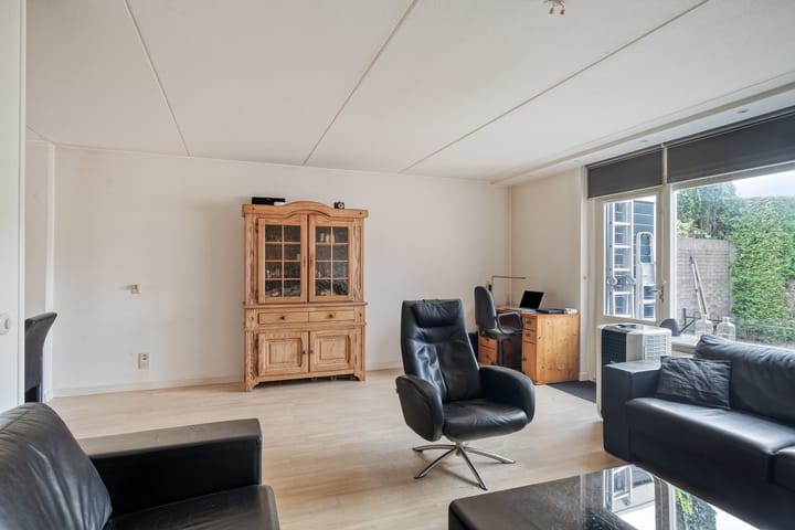 Photo 6 of Tormentil 22