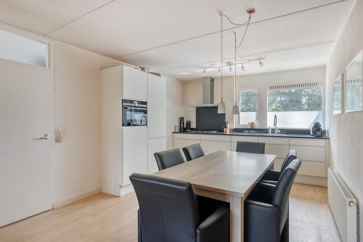 Photo 8 of Tormentil 22