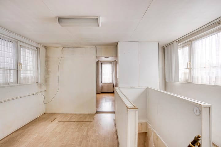 Foto 11 van Zwijndrechtsestraat 56