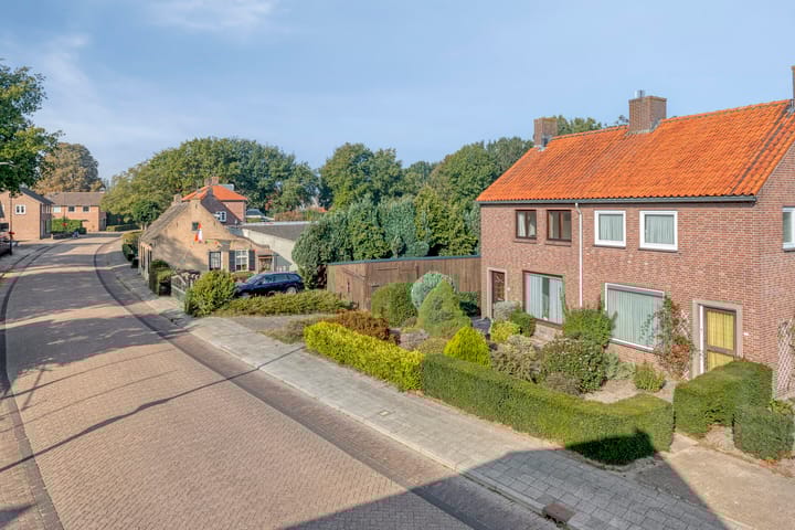 Photo 4 of Benedenkerkstraat 32-B