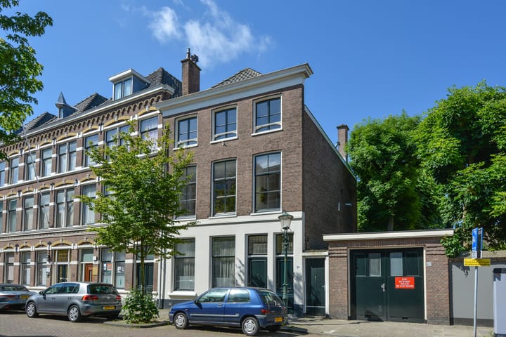 Photo 1 of Surinamestraat 58