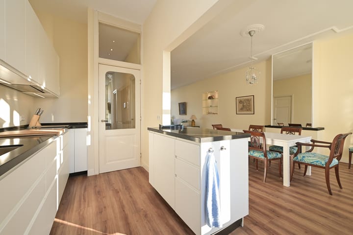 Photo 16 of Surinamestraat 58