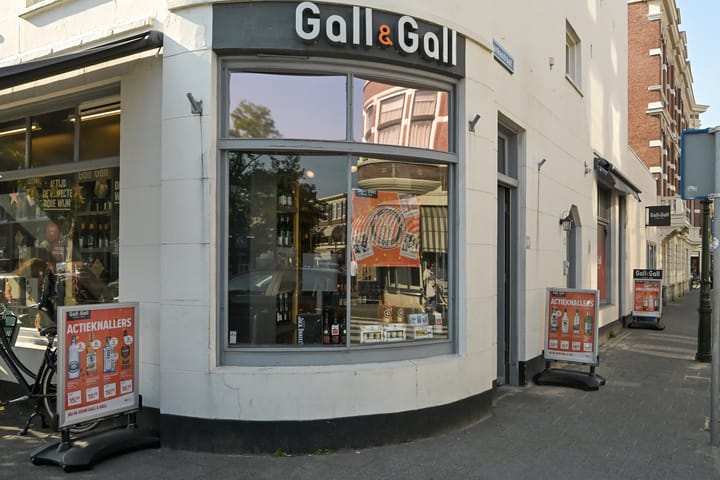 Photo 39 of Surinamestraat 58