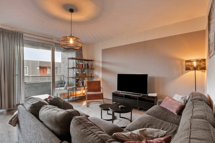 Photo 4 of Pieter Vreedeplein 110