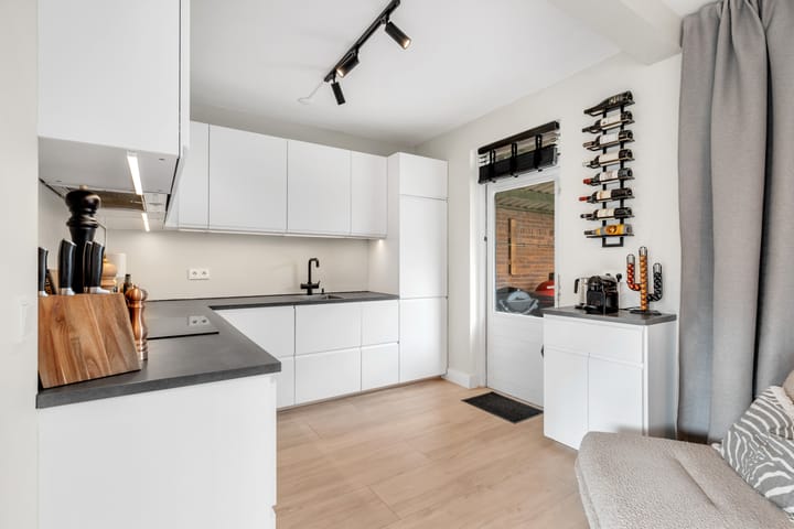 Photo 10 of Van Noortstraat 28