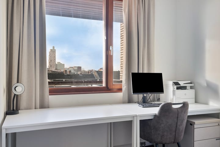 Photo 25 of Pieter Vreedeplein 110