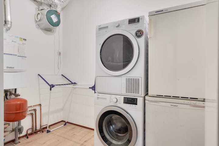 Photo 26 of Pieter Vreedeplein 110