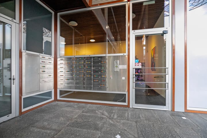 Photo 28 of Pieter Vreedeplein 110