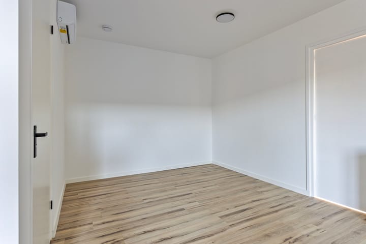 Photo 7 of Bredaseweg 38-H