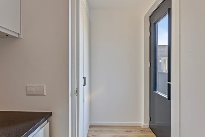 Photo 15 of Bredaseweg 38-H