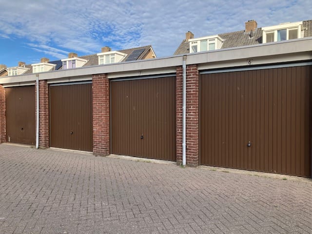 Foto 1 van Hoveniersplein 7