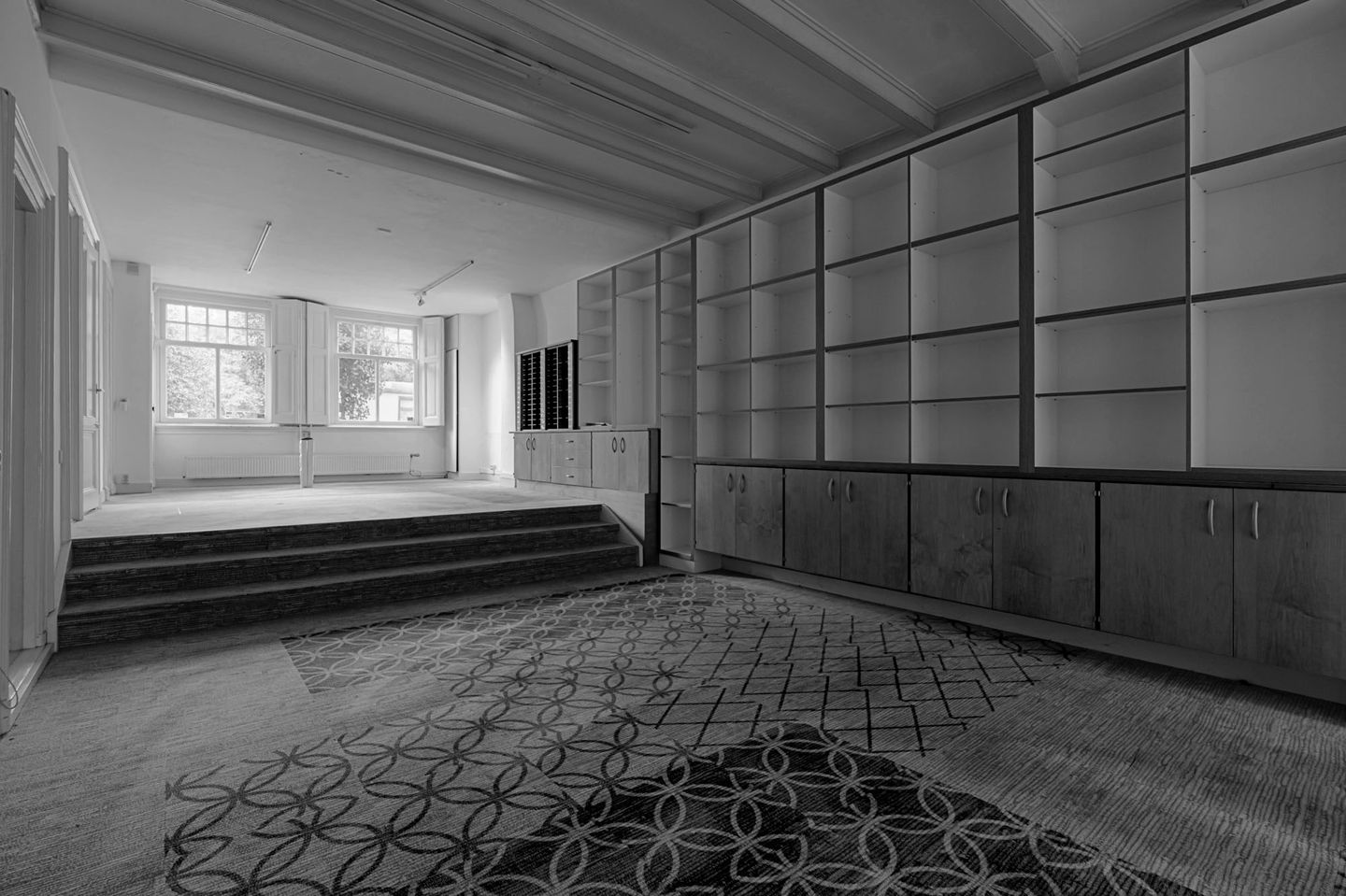 View photo 1 of Van Eeghenstraat 93