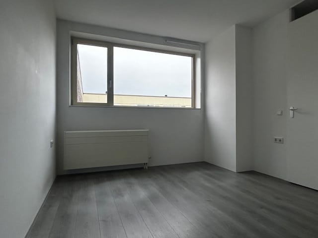 Foto 14 van Eemplein 86